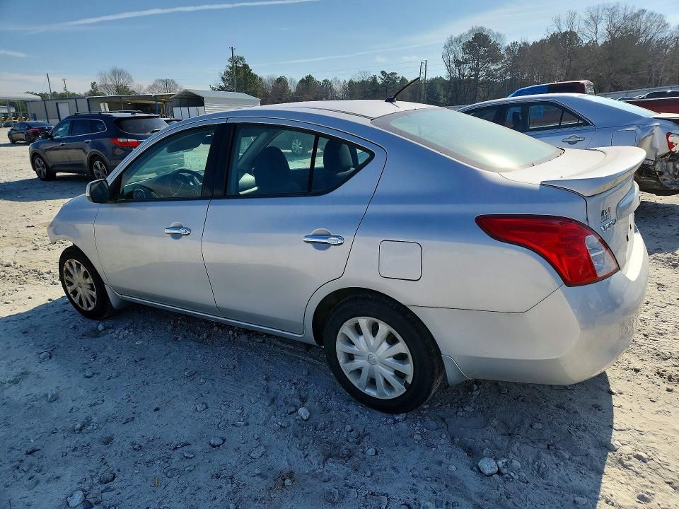 2014 Nissan Versa s