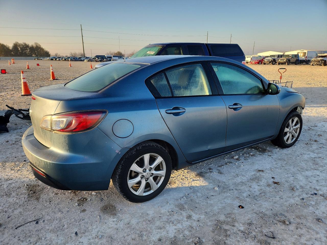 2011 Mazda 3 I