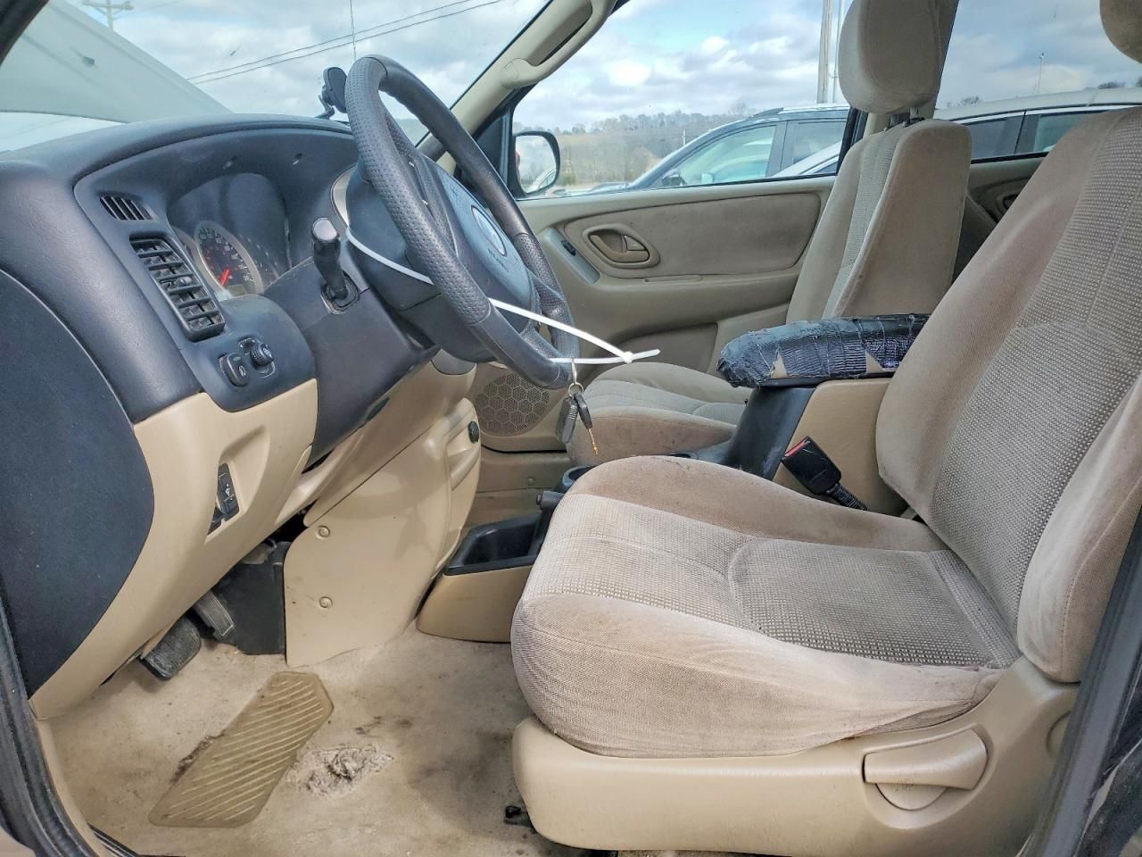 2004 Mazda Tribute lx