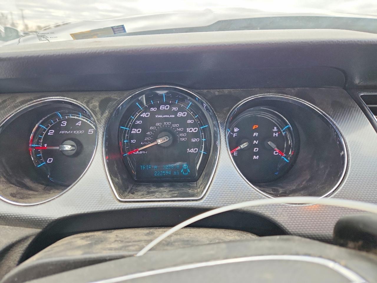 2010 Ford Taurus sel