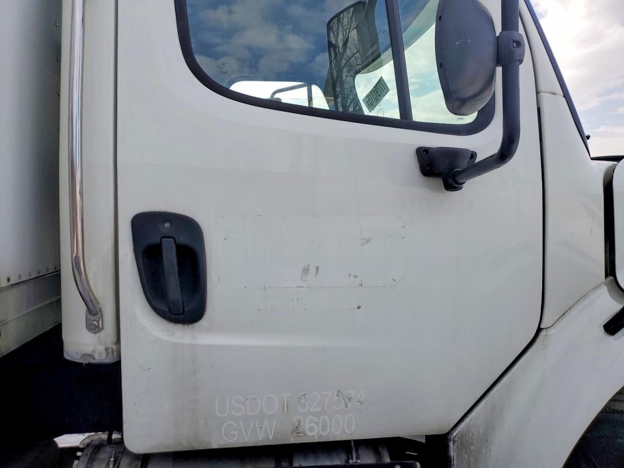 2016 Freightliner Business Class M2 BOX Truck