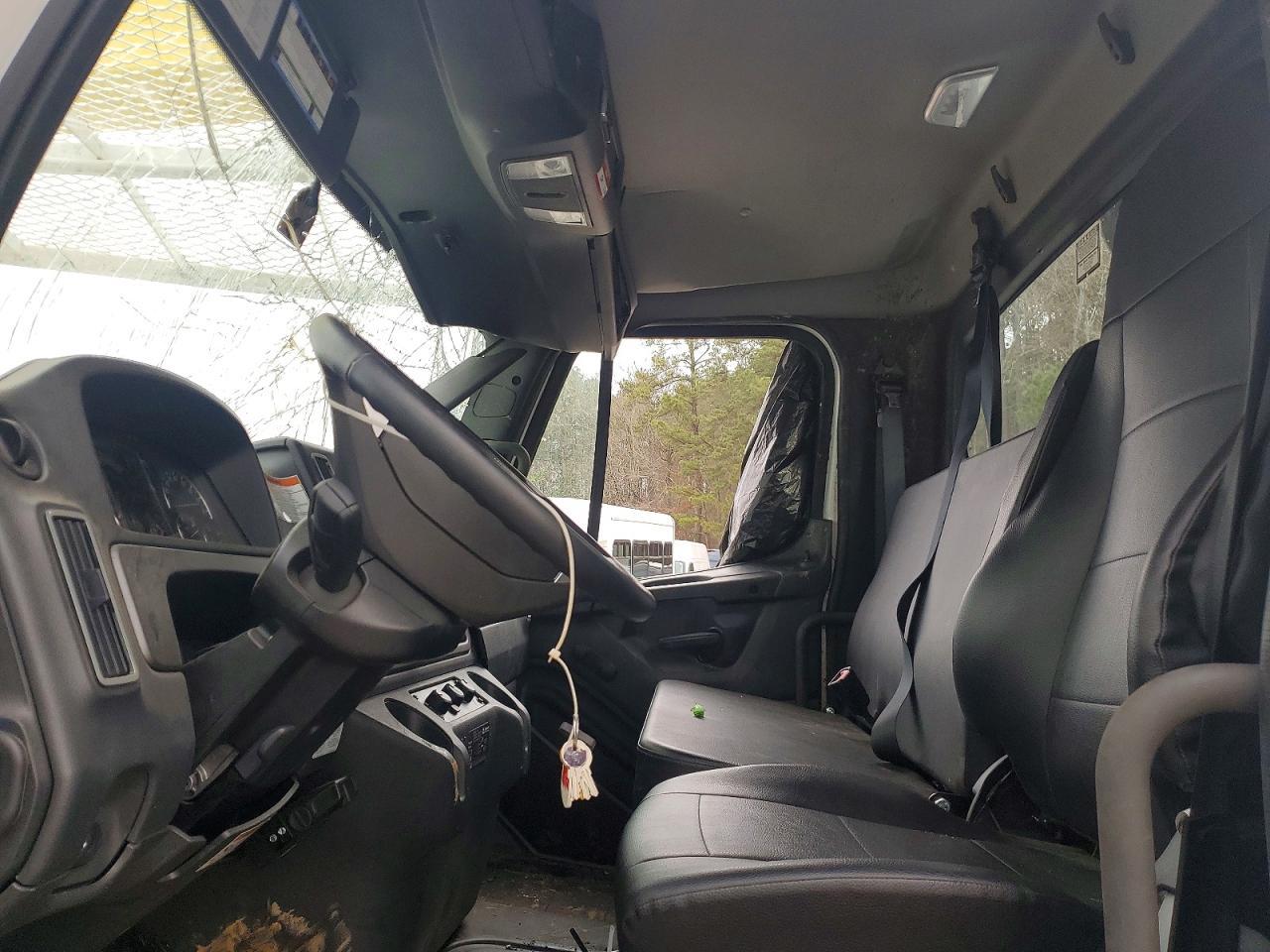 2025 Freigliner 2025 Freightliner Business Class M2 Bucket Truck