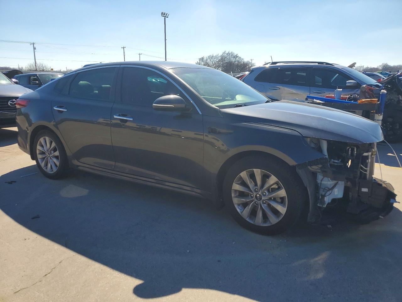 2018 KIA Optima s
