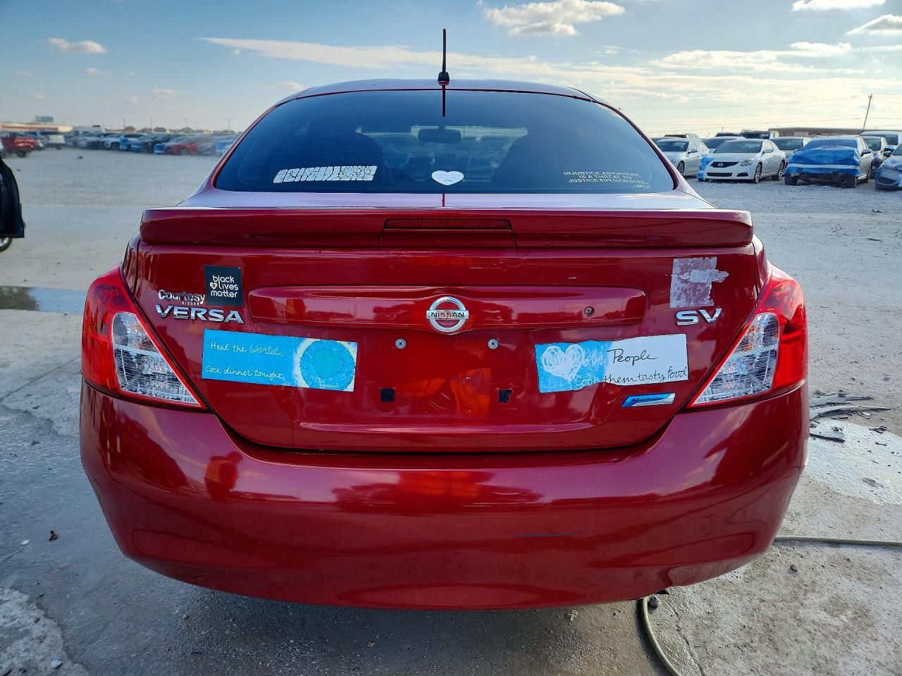2013 Nissan Versa 1.6 s