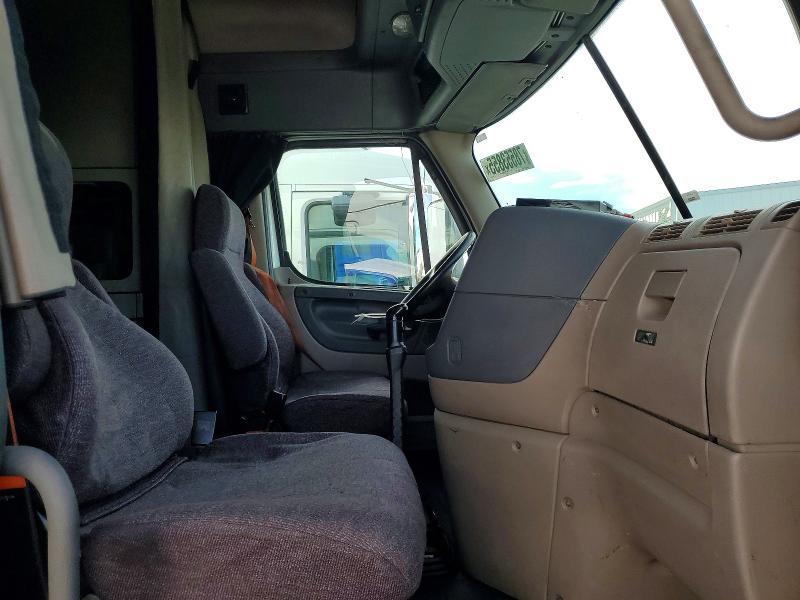 2015 Freigliner 2015 Freightliner Cascadia Semi Truck