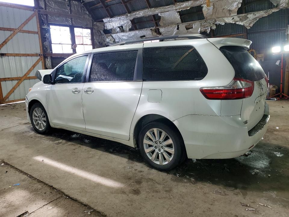 2015 Toyota Sienna xle