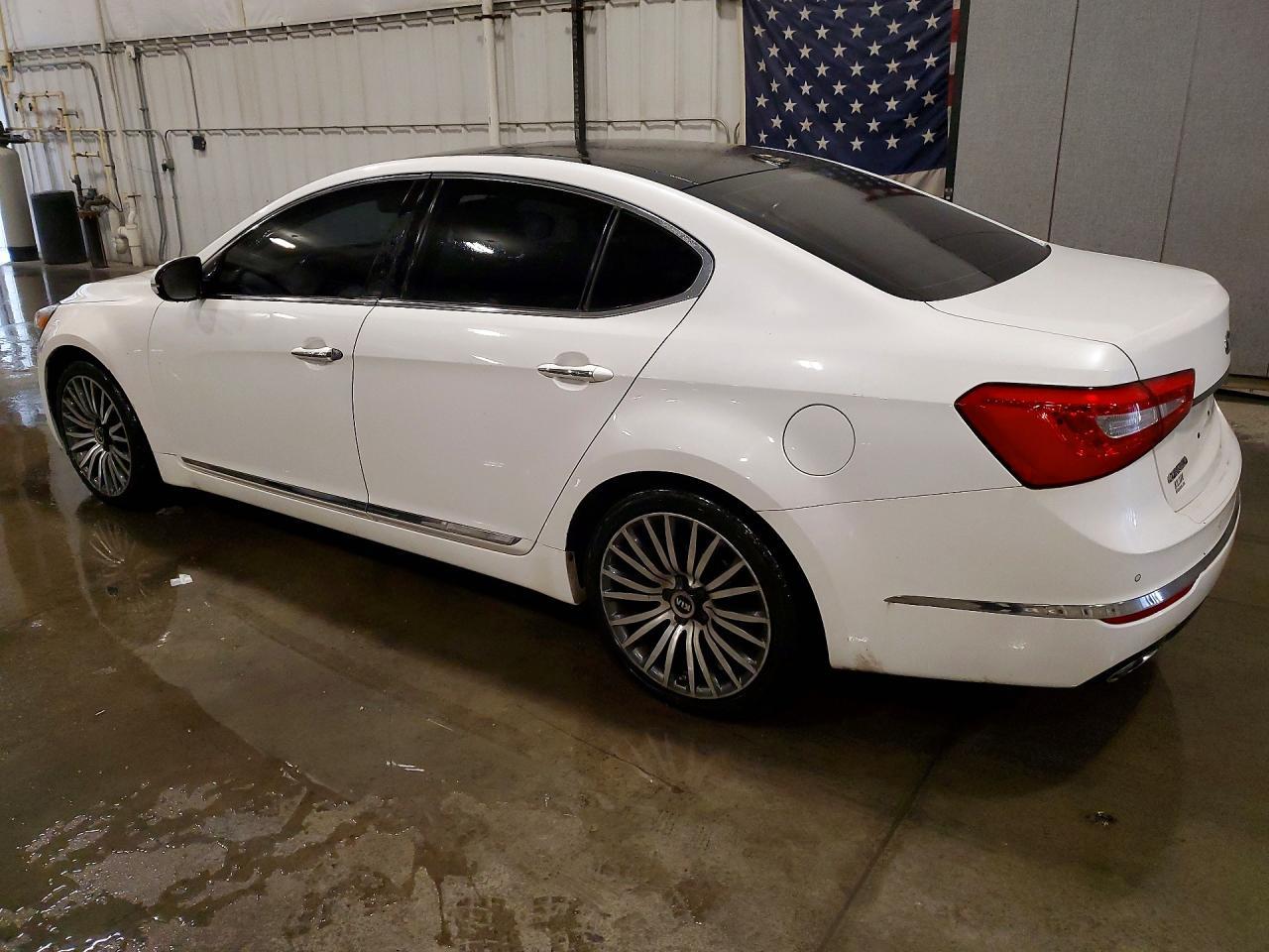 2015 KIA Cadenza Premium