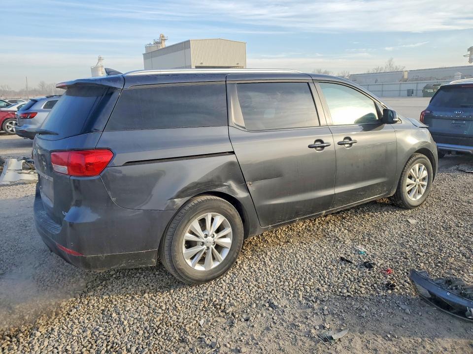 2017 KIA Sedona lx