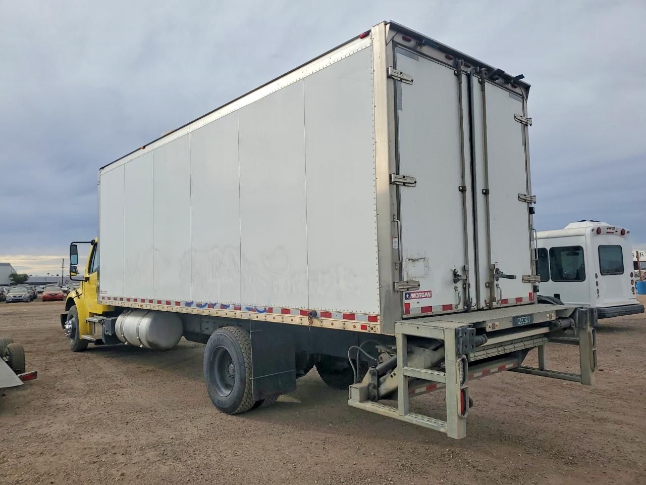 2016 Freightliner Business Class M2 BOX Truck