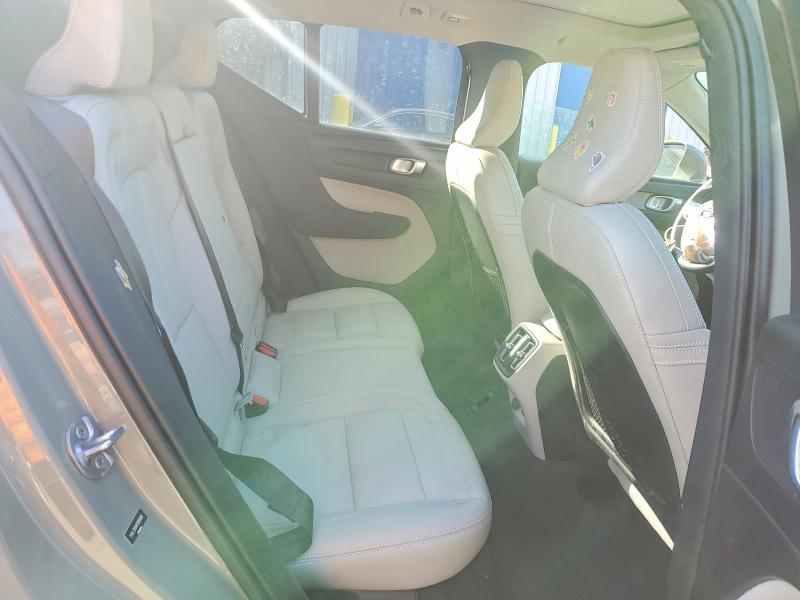 2023 Volvo Xc40 Plus