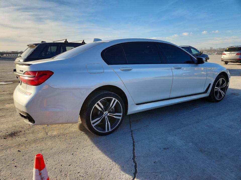 2018 BMW 740 i