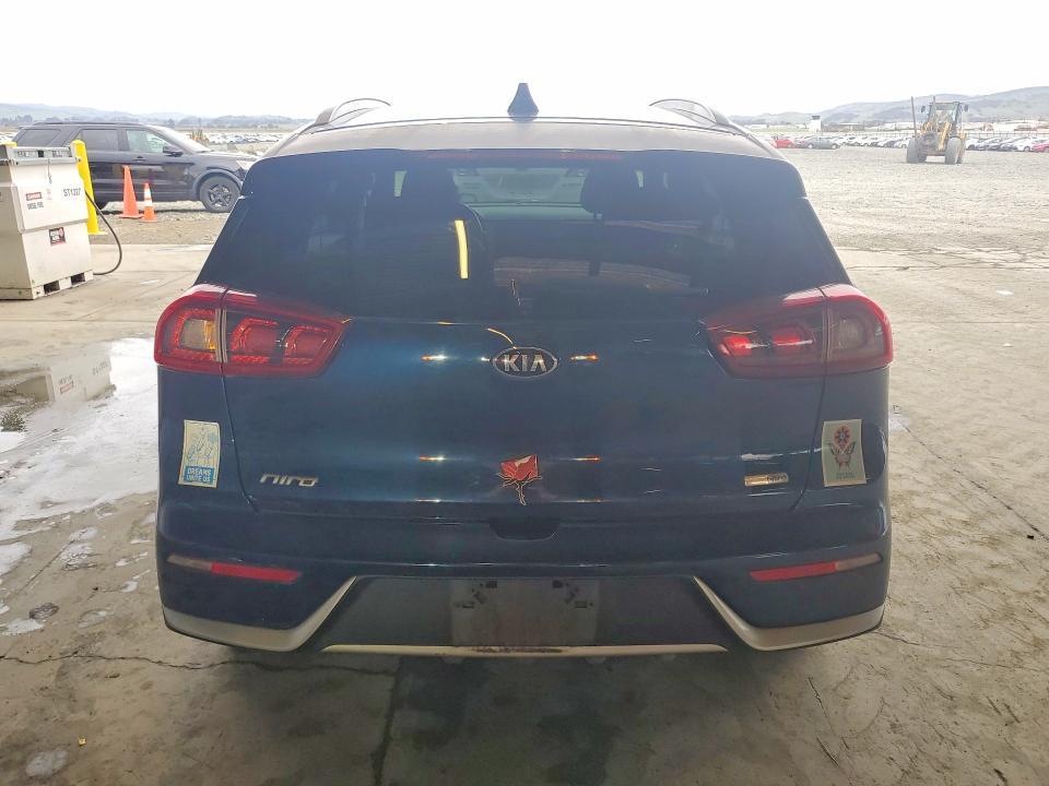 2017 KIA Niro lx