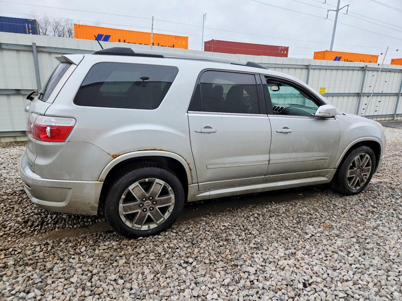 2011 GMC Acadia Denali