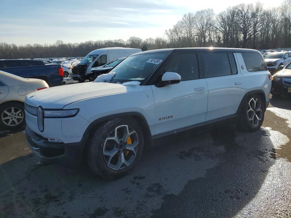 2024 Rivian R1S Adventure