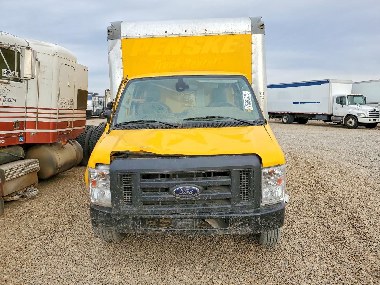 2022 Ford Econoline-BOX Truck