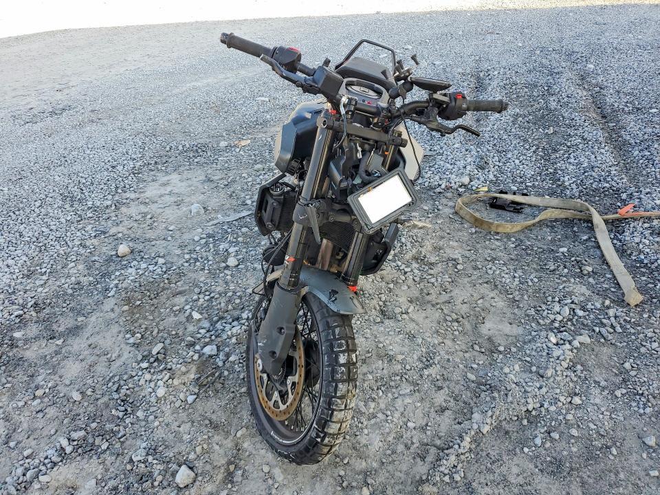 2024 Husqvarna Vitpilen 401/SVARTPILEN 401