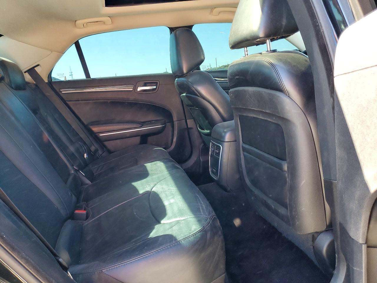 2015 Chrysler 300 Limited