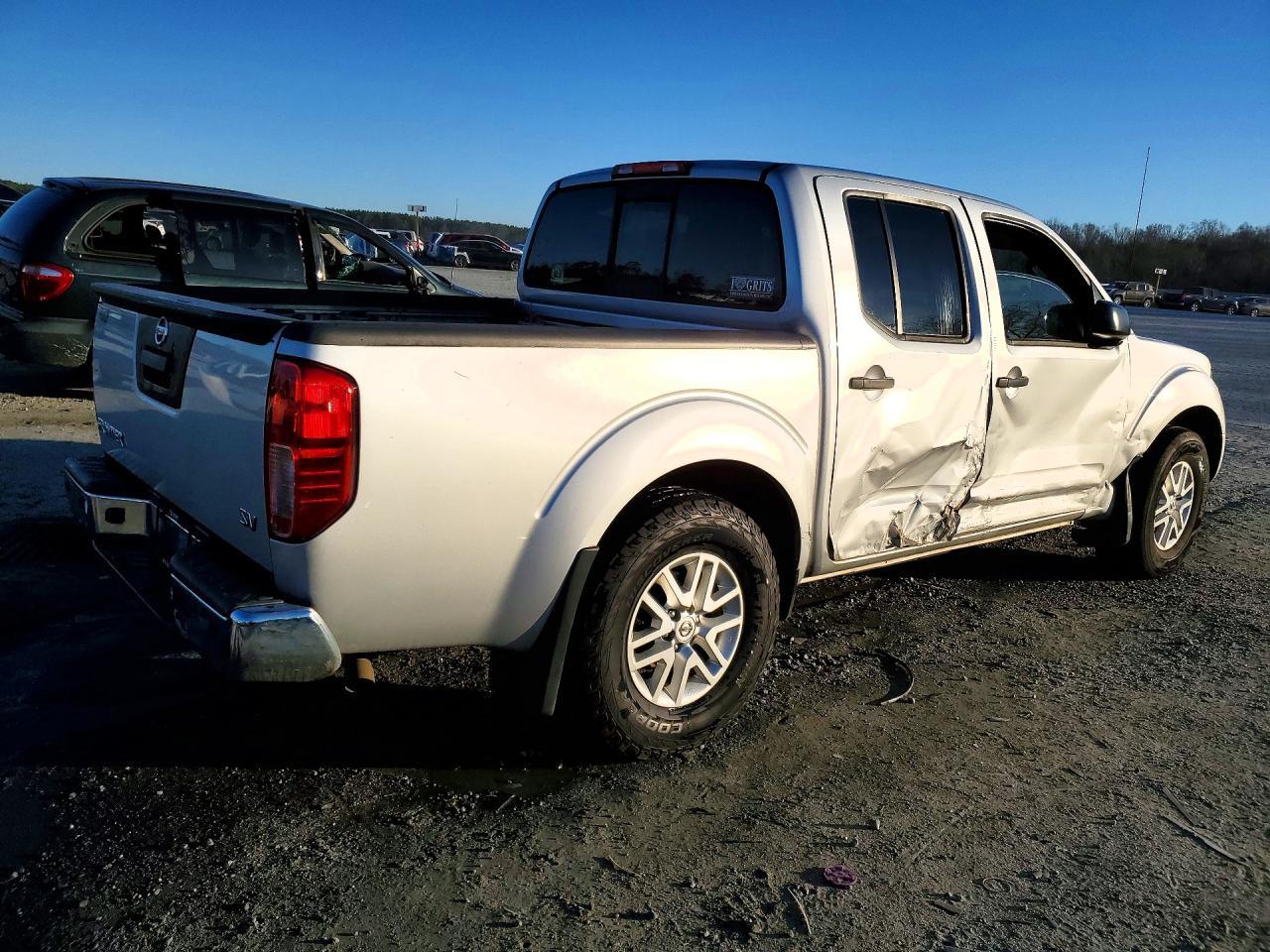 2020 Nissan Frontier SV