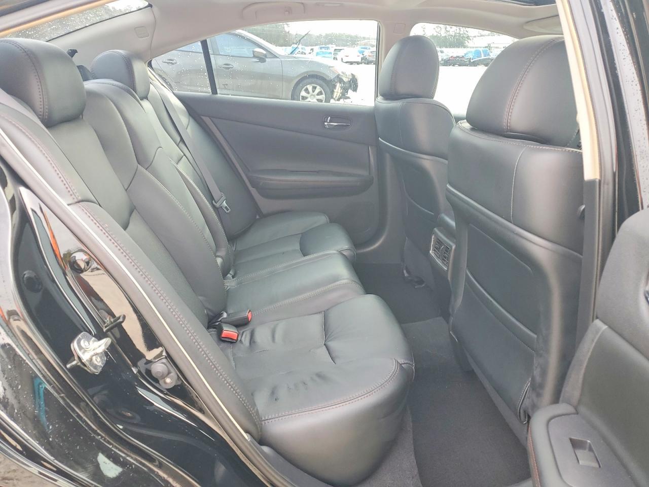 2013 Nissan Maxima s