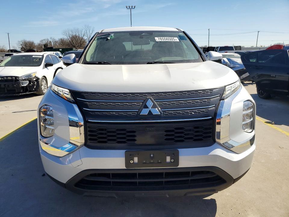 2024 Mitsubishi Outlander es