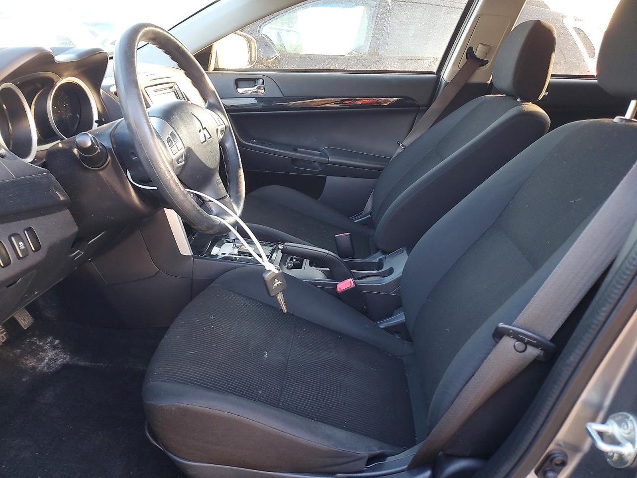 2017 Mitsubishi Lancer es