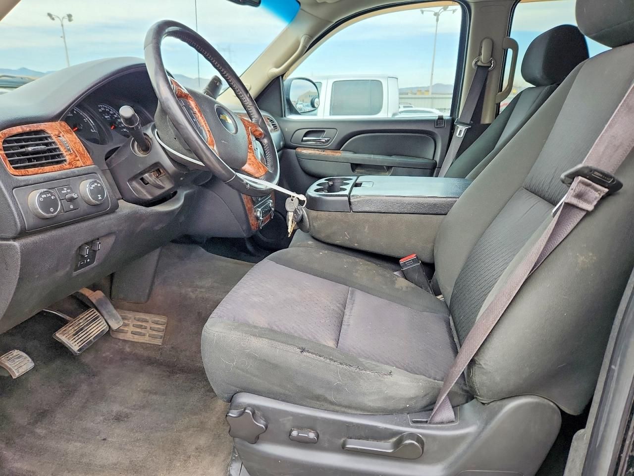 2013 Chevrolet Avalanche ls