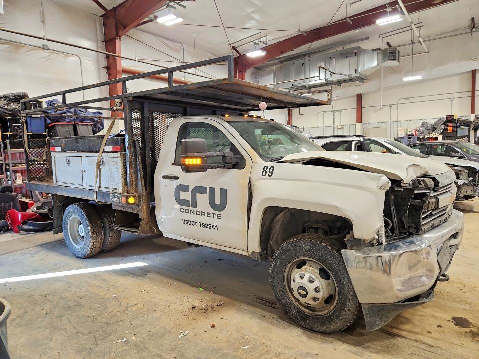 2016 Chevrolet Silverado-Truck Cab AND Chassis