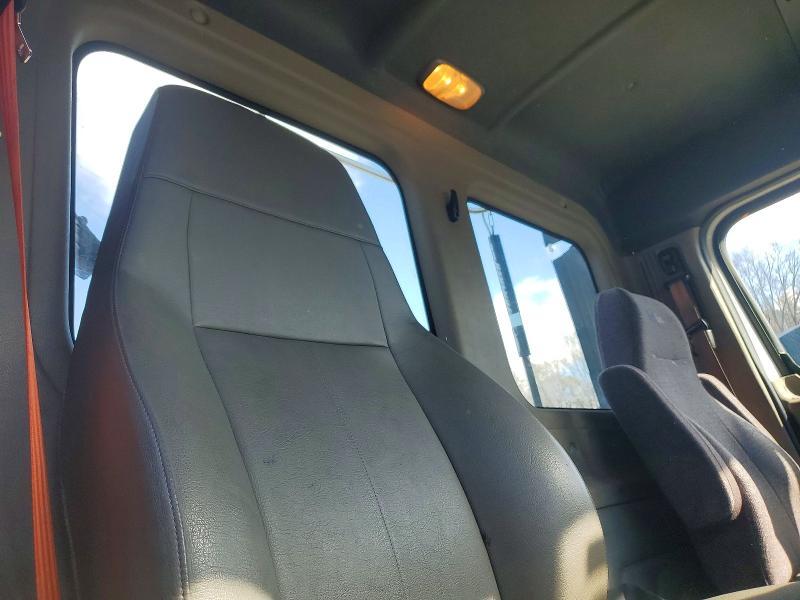 2015 Freightliner Cascadia Semi Truck