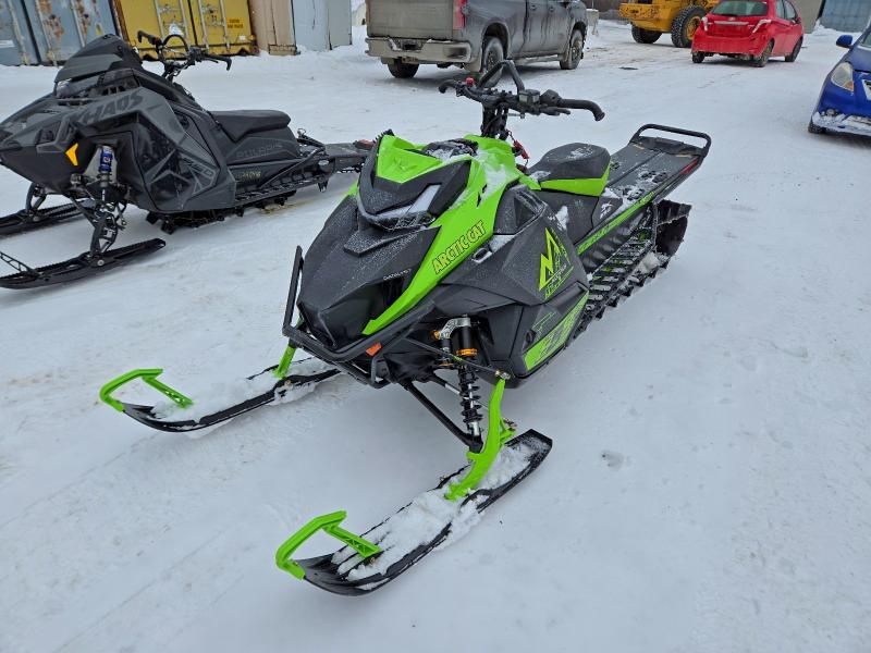 2025 Arctic Cat M8