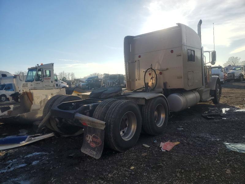 2018 Peterbilt 389 Semi Truck