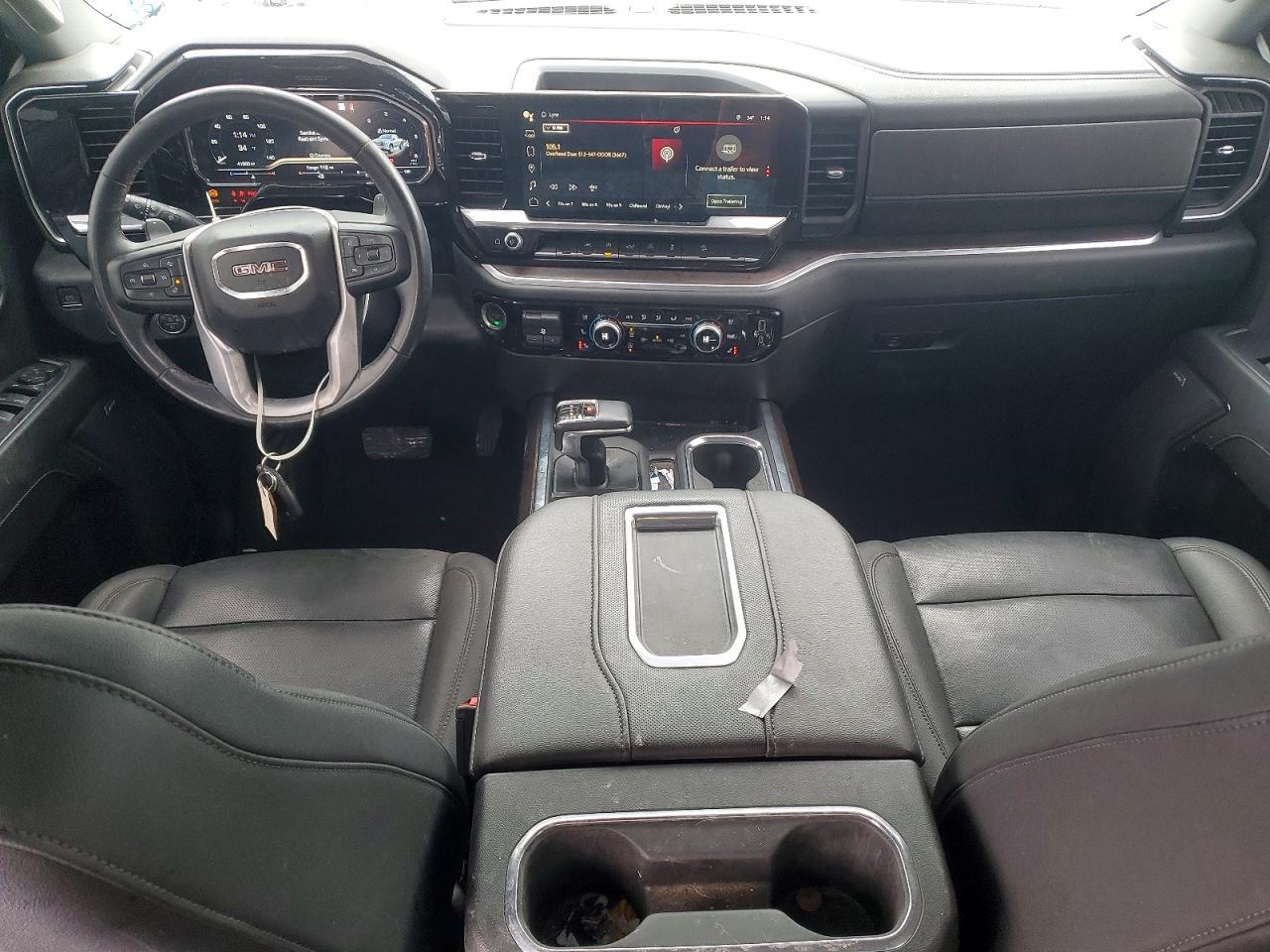 2022 GMC Sierra K1500 slt