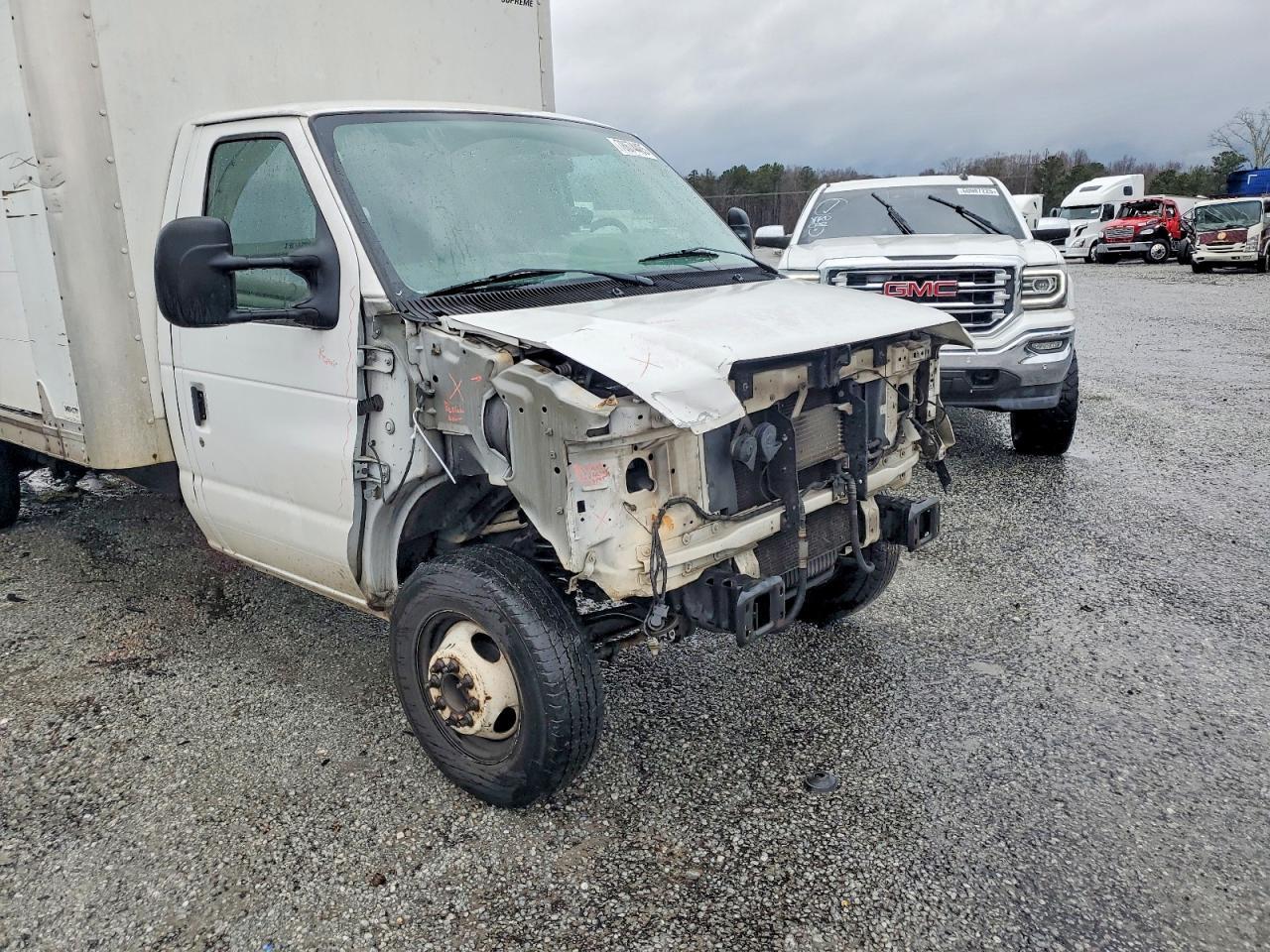 2016 Ford E450 BOX Truck