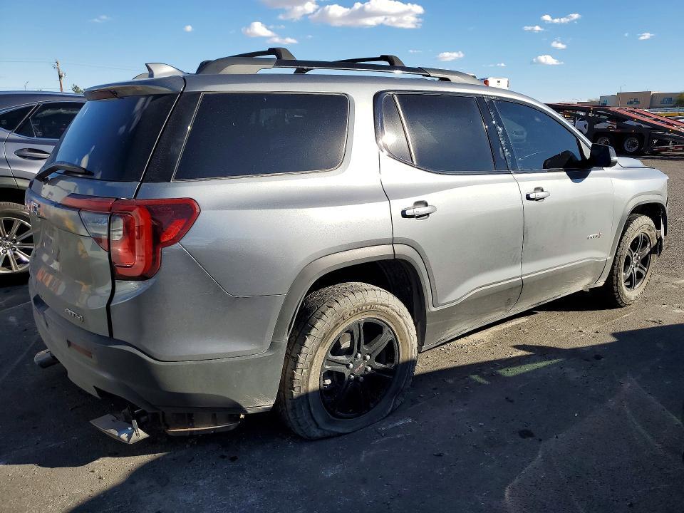 2022 GMC Acadia AT4