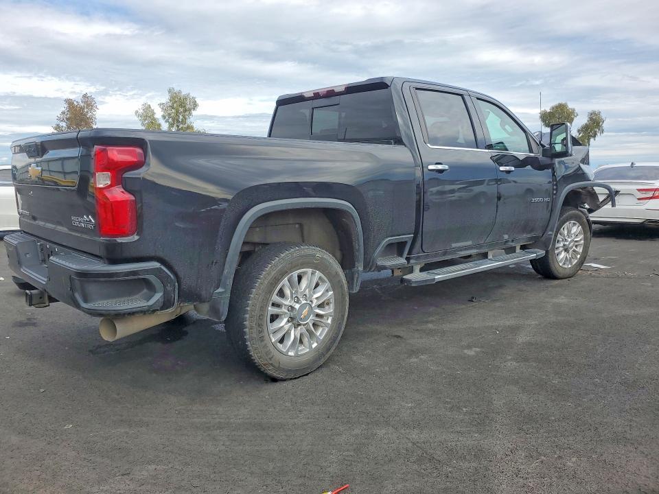 2022 Chevrolet Silverado K3500 High Country
