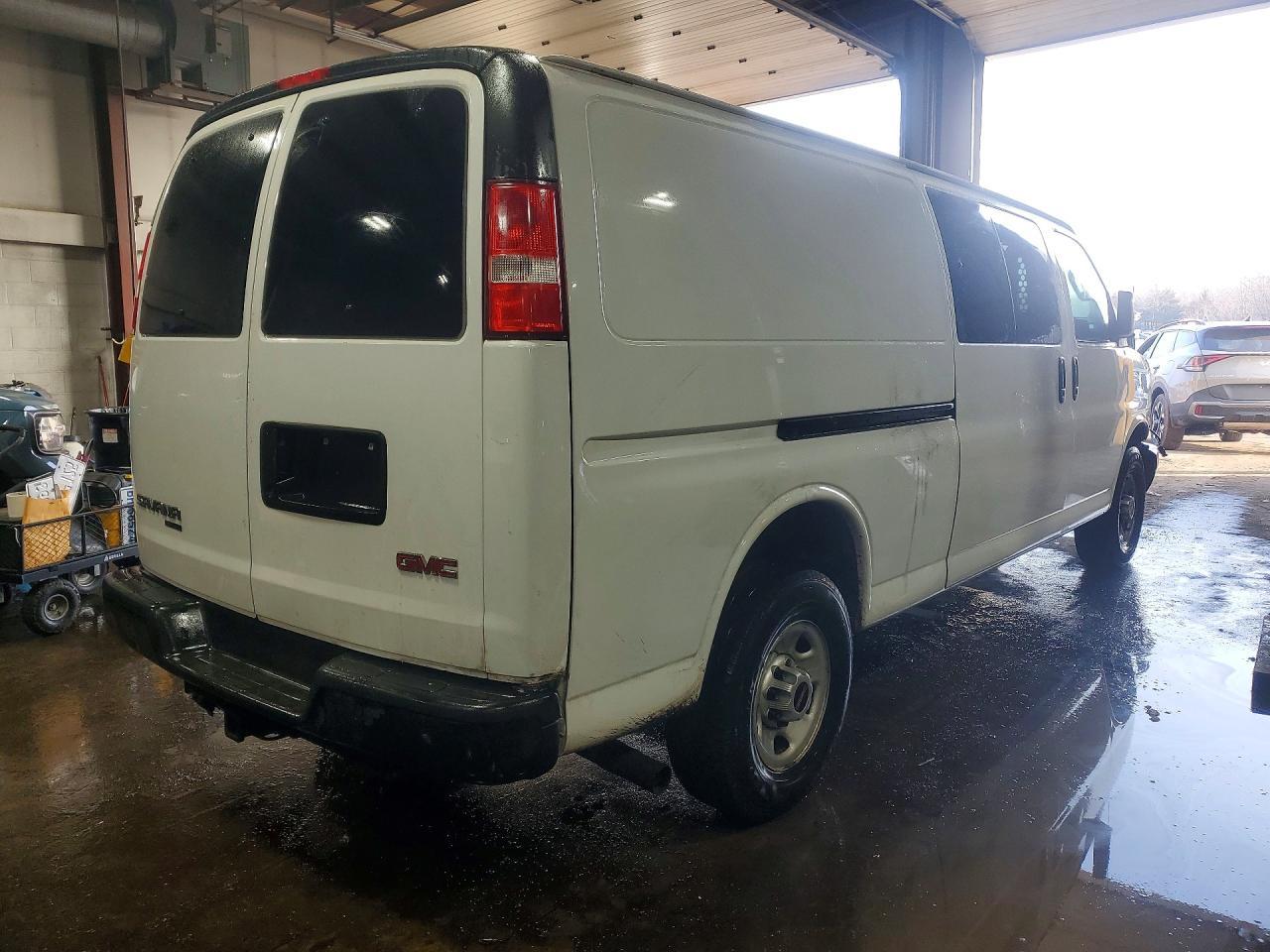 2016 GMC Savana G3500