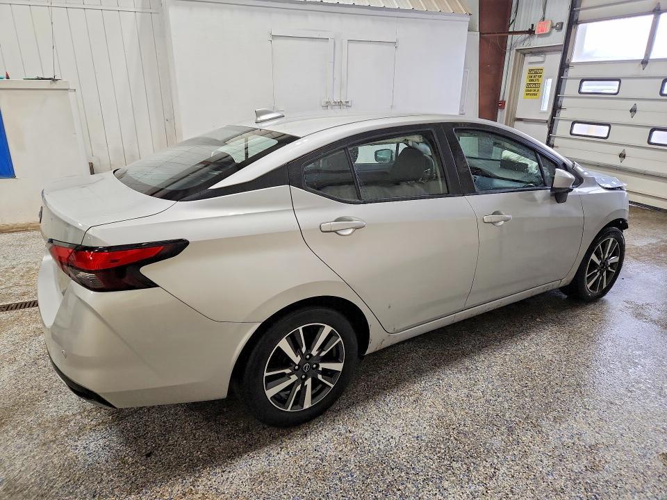 2025 Nissan Versa sv