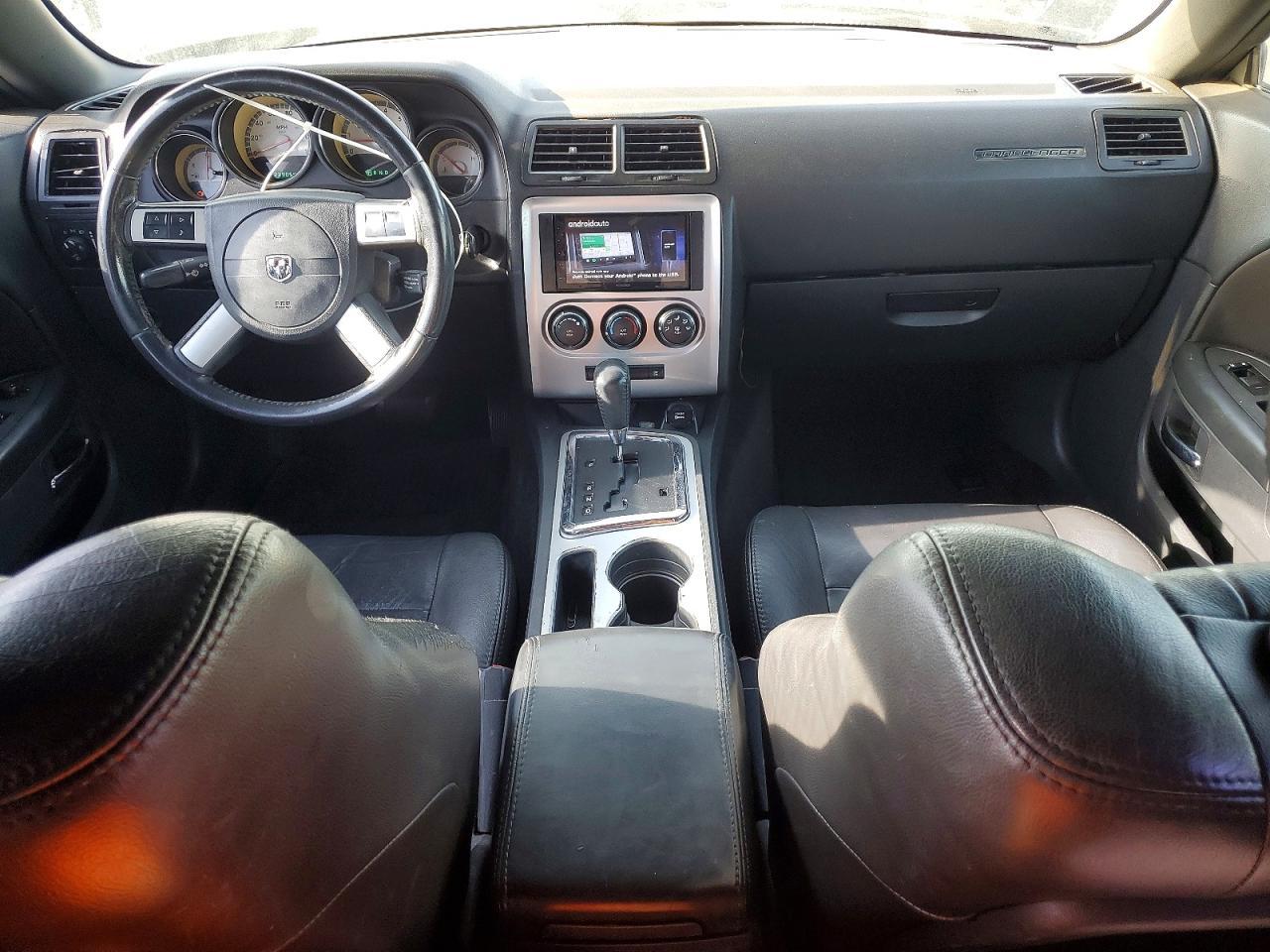 2010 Dodge Challenger se