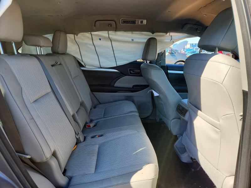 2017 Toyota Highlander le