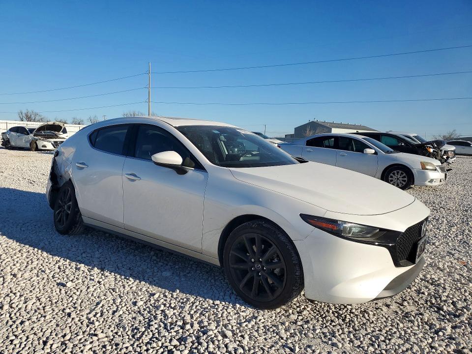 2023 Mazda 3 Premium