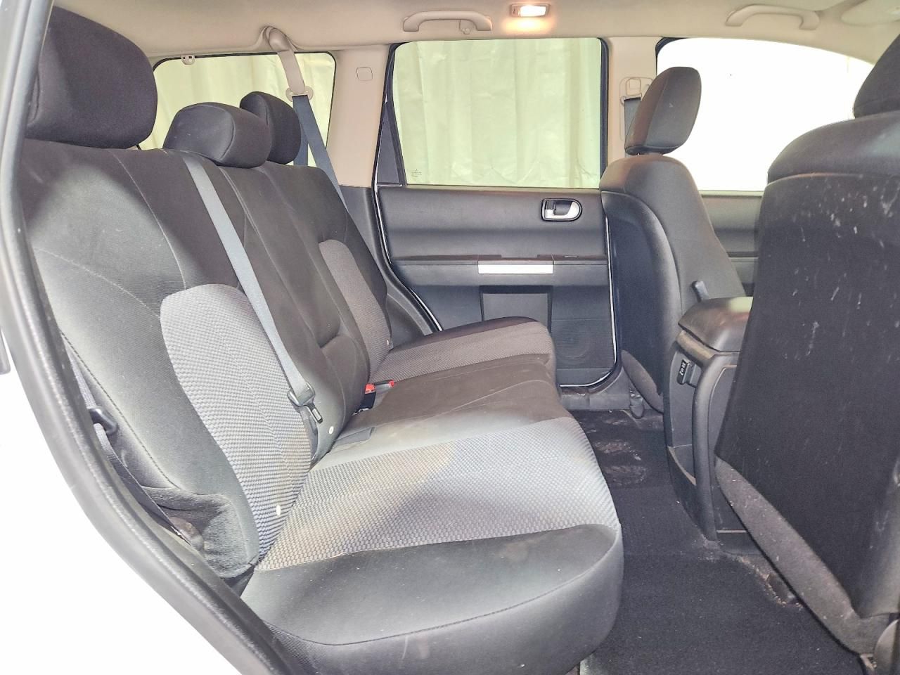 2011 Mitsubishi Endeavor ls