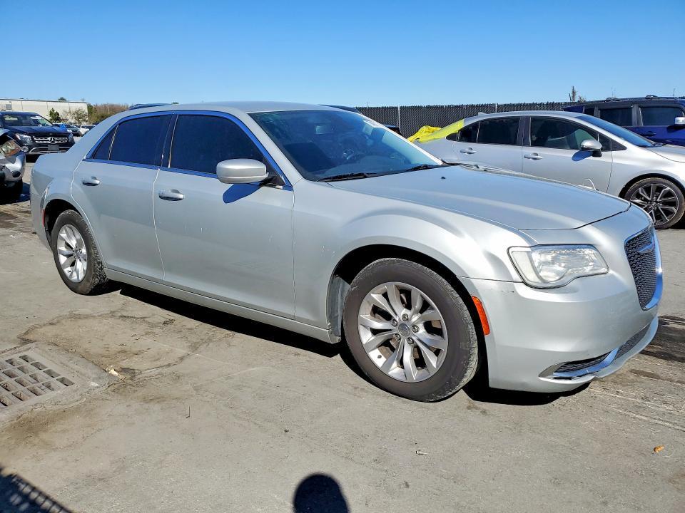 2019 Chrysler 300 Touring
