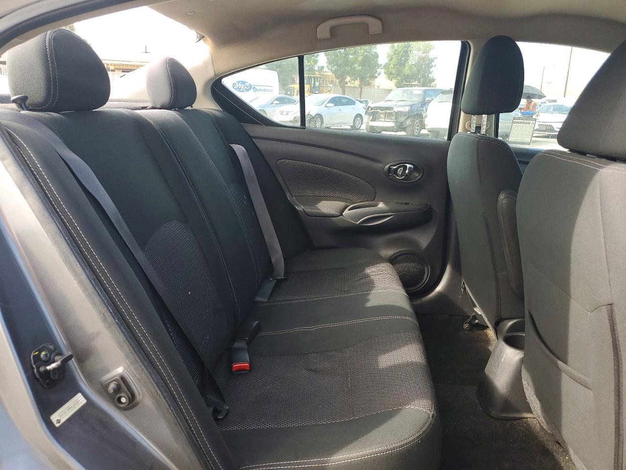 2017 Nissan Versa 1.6 sv