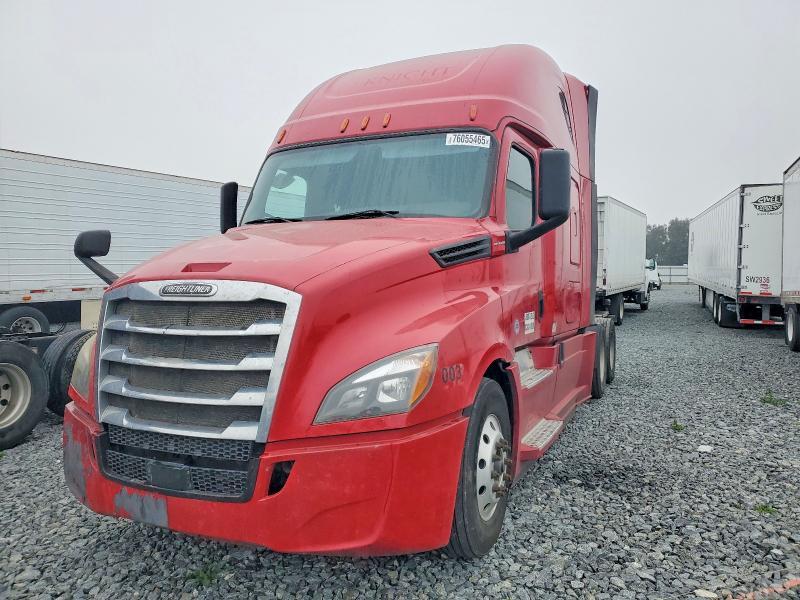 2019 Freigliner 2019 Freightliner Cascadia 126 Semi Truck