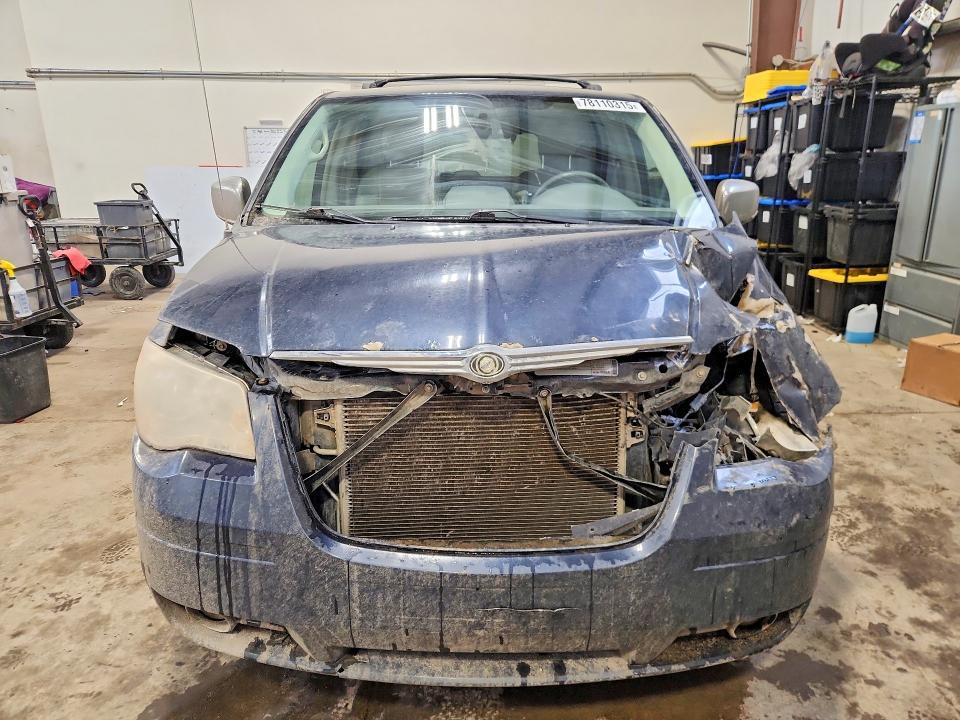 2009 Chrysler Town & Country Touring