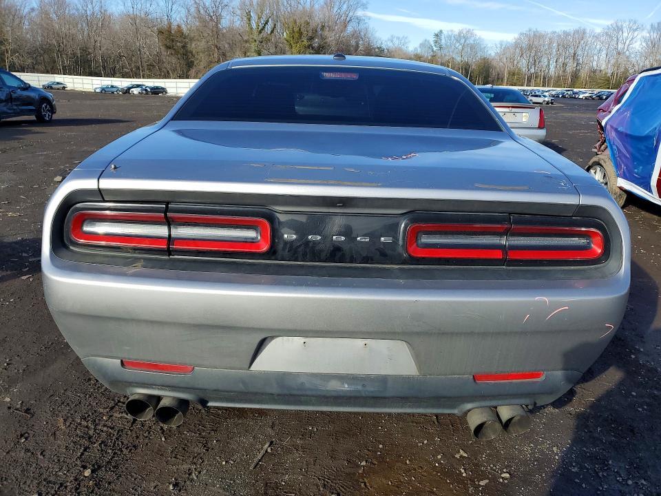 2016 Dodge Challenger sxt