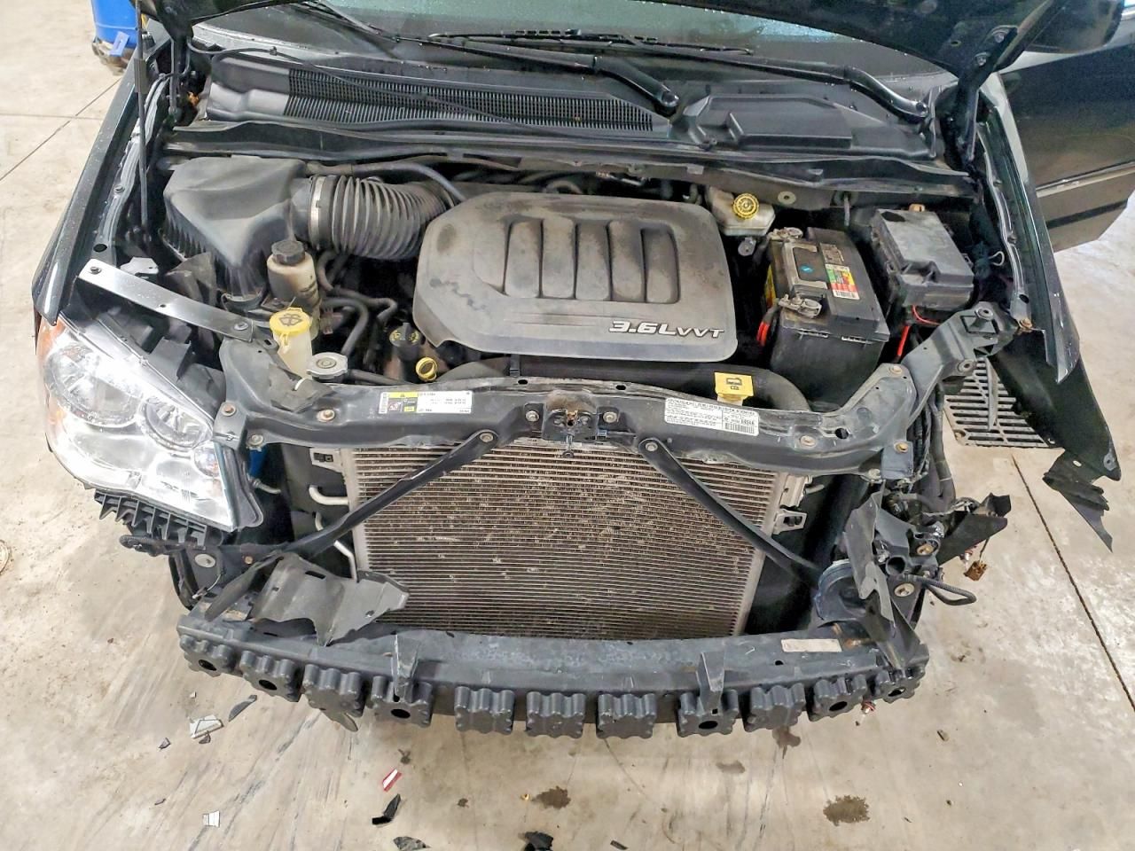 2013 Chrysler Town & Country Touring