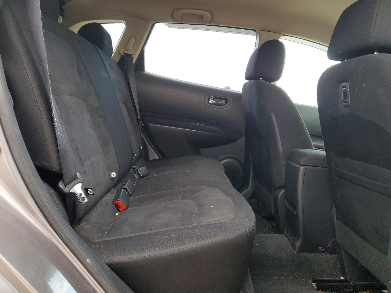 2010 Nissan Rogue s