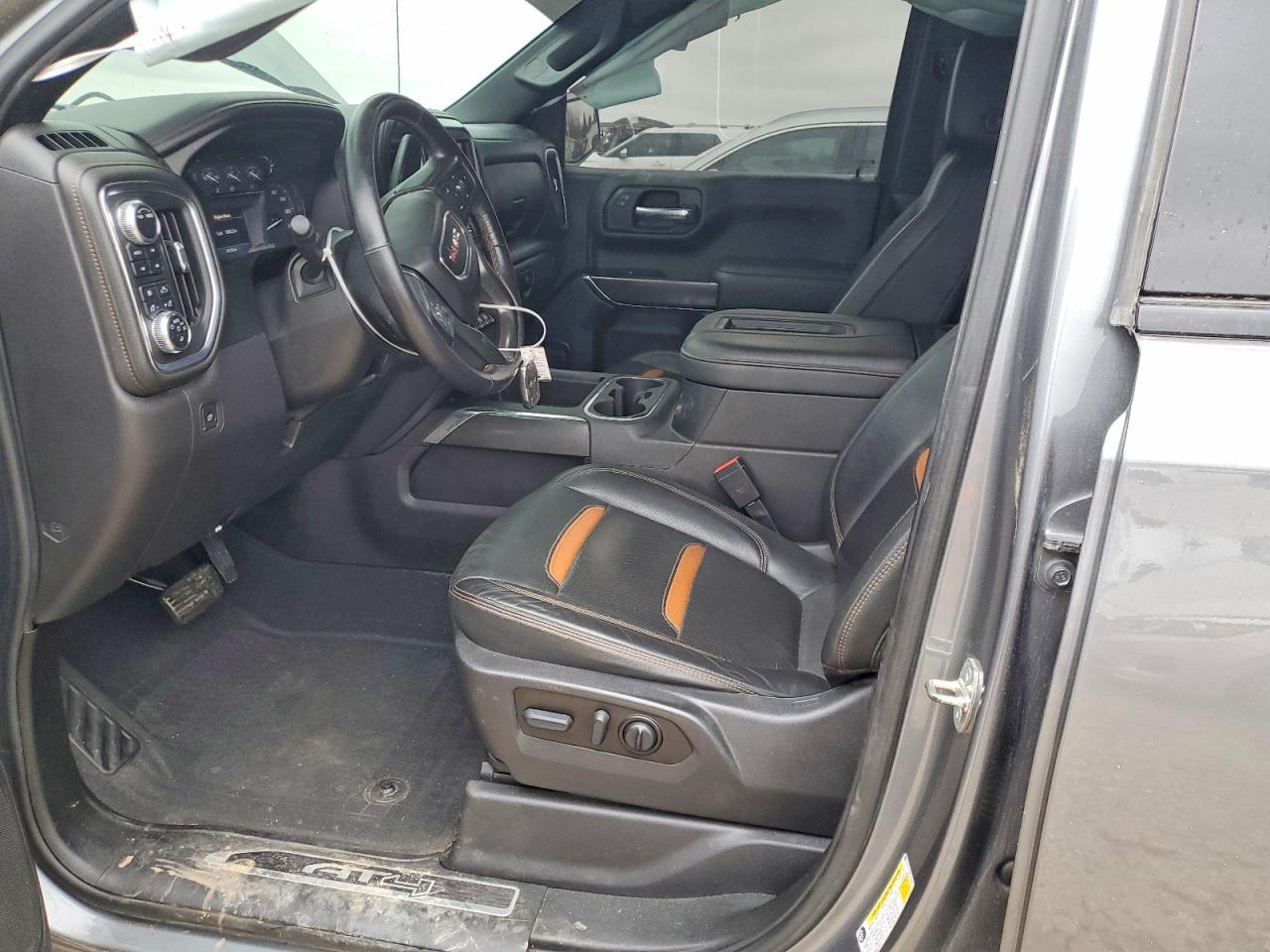 2021 GMC Sierra K1500 AT4