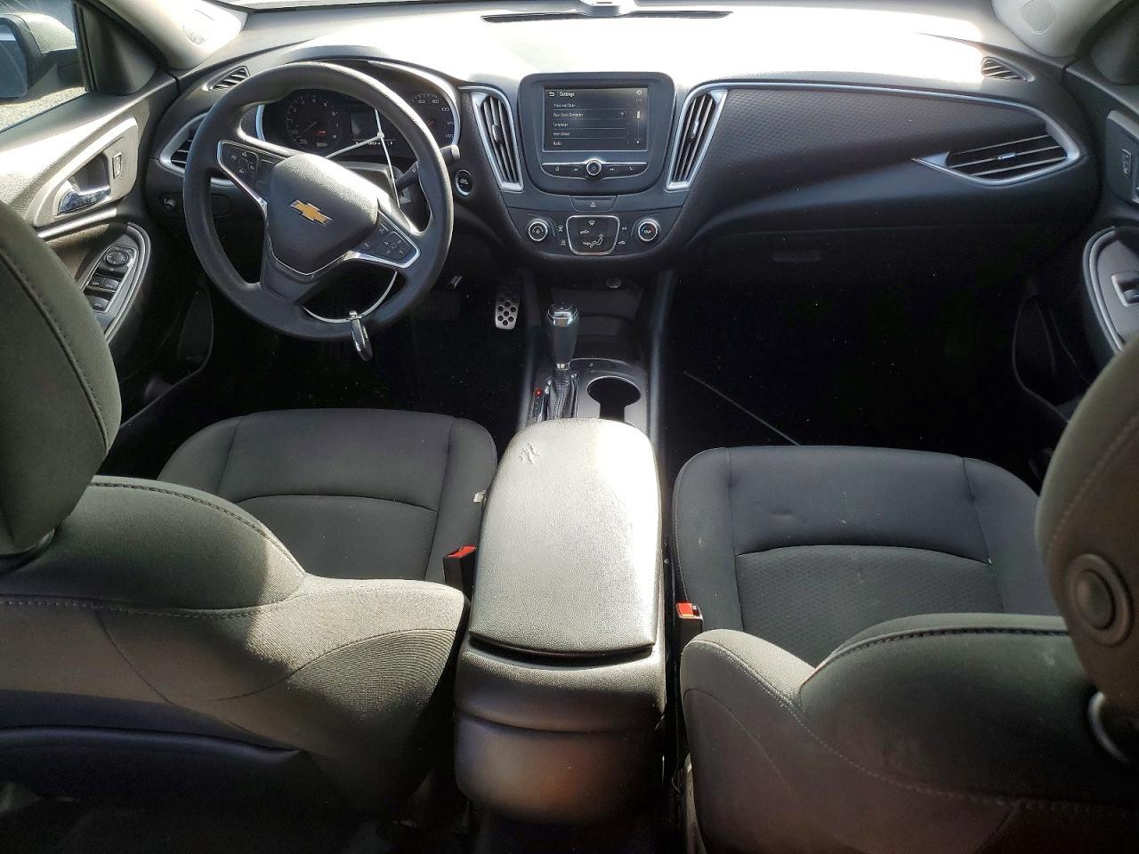 2017 Chev Malibu ls