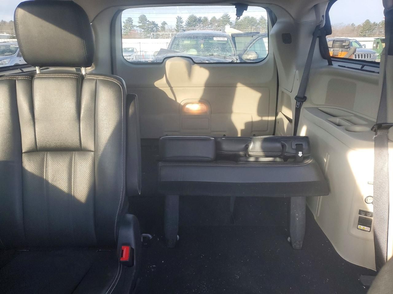 2015 Chrysler Town & Country Touring l